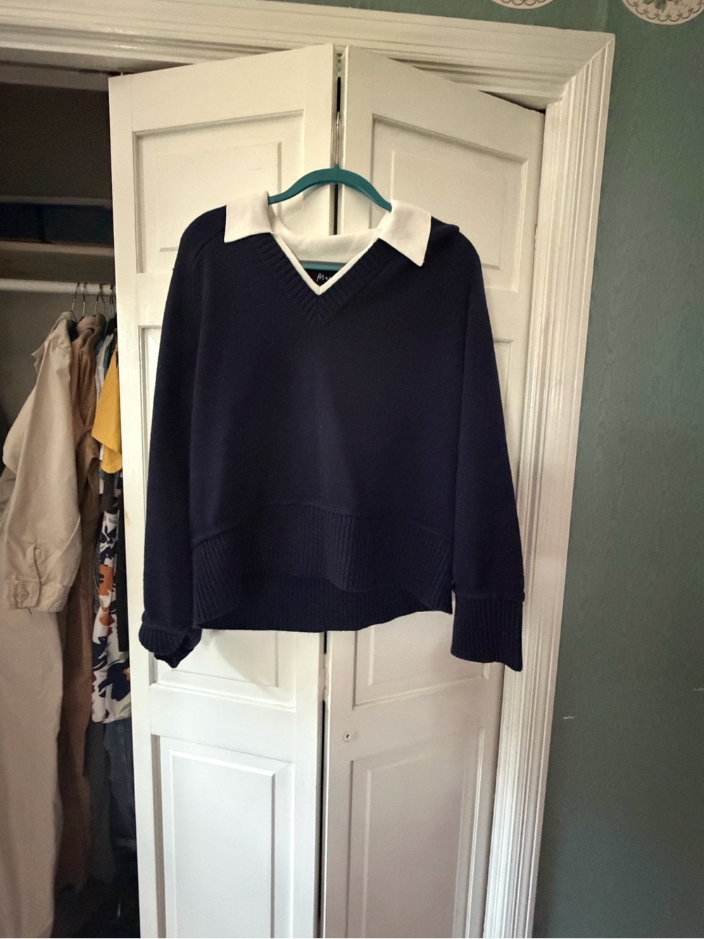 Marled Navy V-Neck Sweater with White Collar
